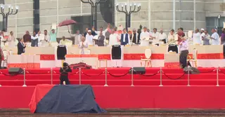 রাজনীতিবিদদের পরস্পরবিরোধী অবস্থানে টিকবে জাতীয় ঐক্য?